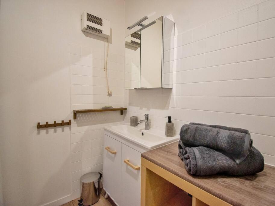 Joli T2 Lumineux Avec Balcon Et Wifi - Proche Cv Daire Aix-en-Provence Dış mekan fotoğraf